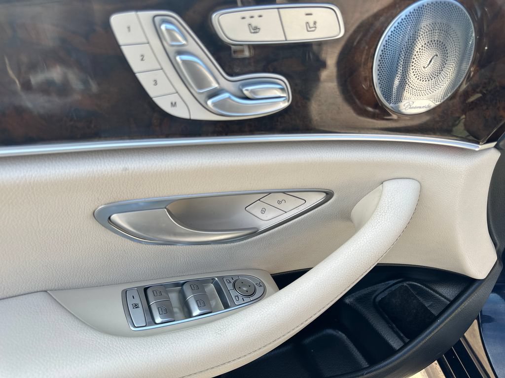 Used 2017 Mercedes-Benz E 300 4MATIC image 12