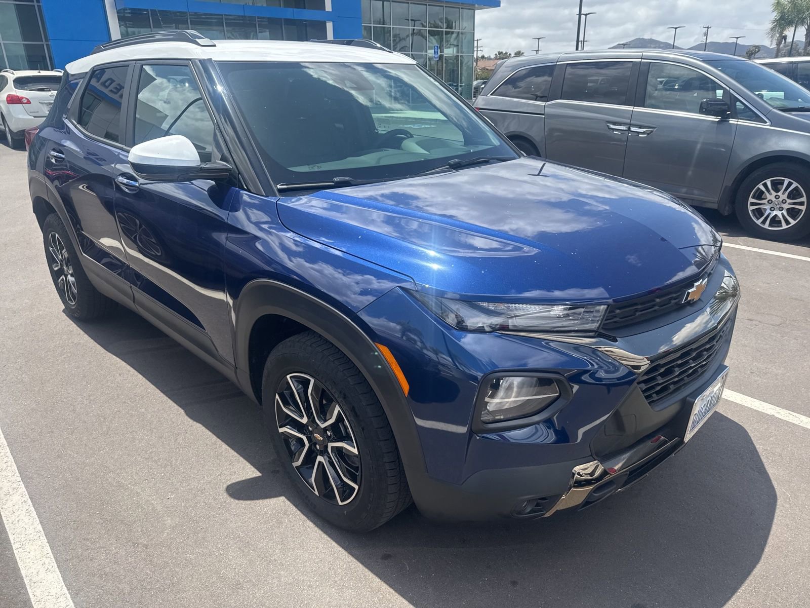 Used 2023 Chevrolet TrailBlazer ACTIV w/ Convenience Package FWD image 3