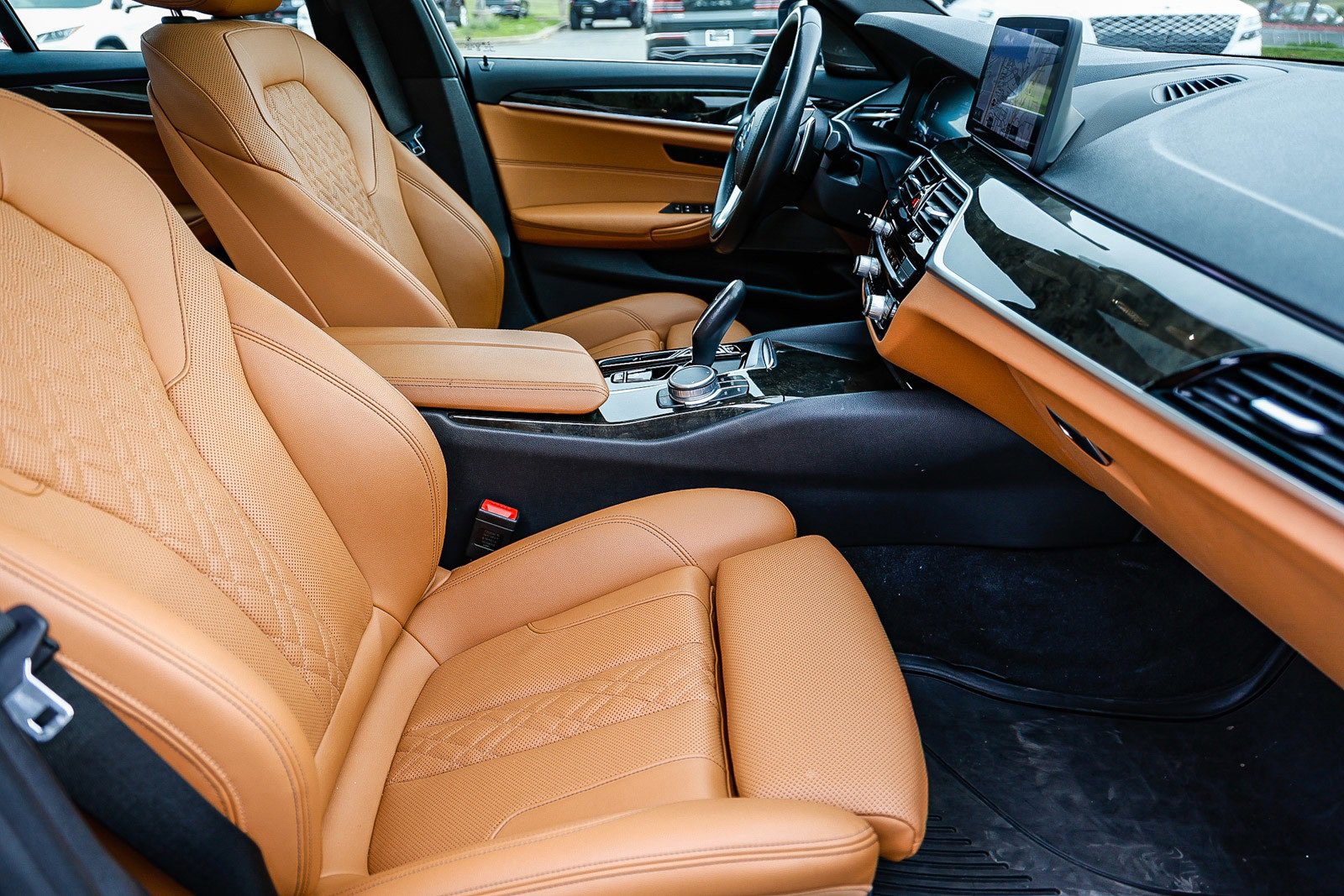 Used 2022 BMW 530i w/ Premium Package image 17