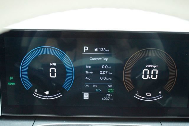Certified 2026 Hyundai Santa Fe SEL FWD image 28