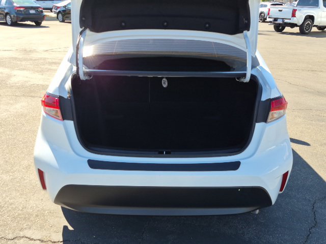 Used 2023 Toyota Corolla LE FWD image 7