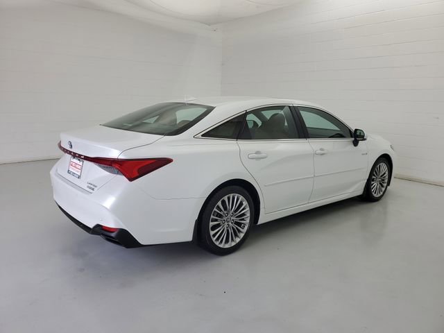Used 2019 Toyota Avalon Limited w/ Advanced Safety Package image 5