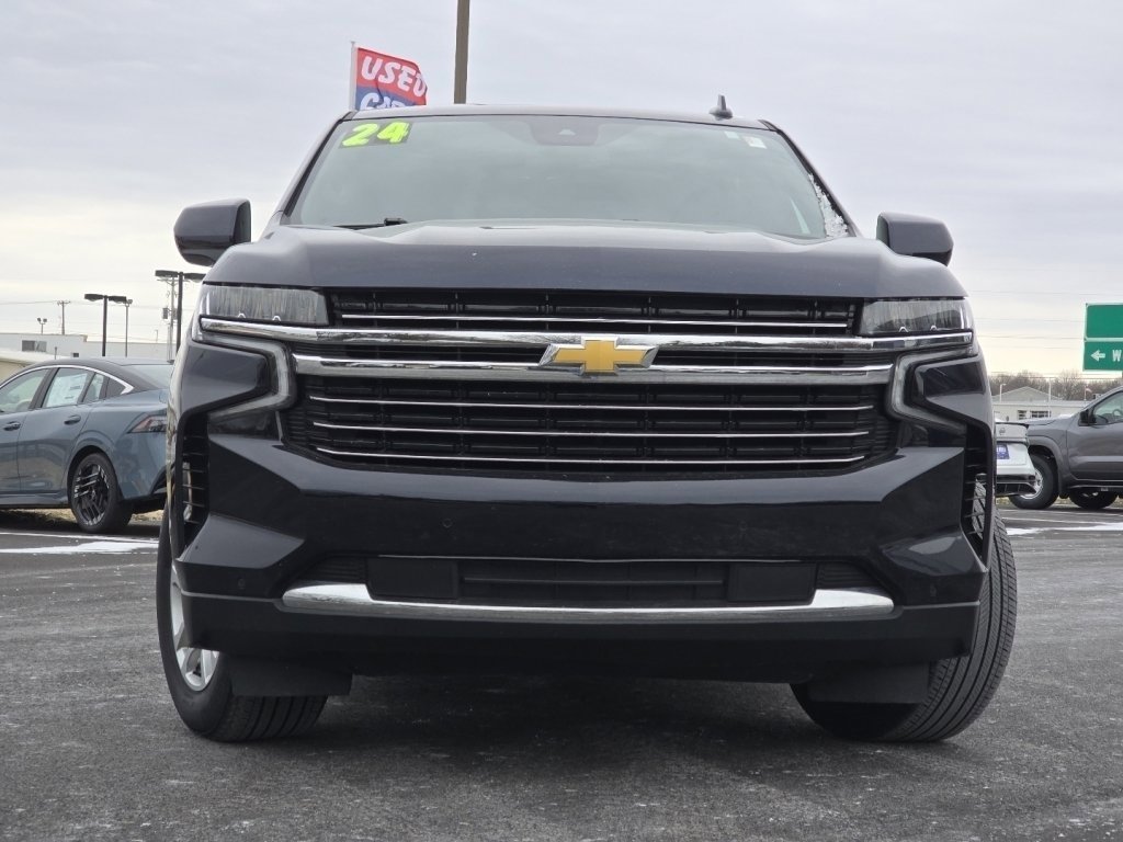 Used 2024 Chevrolet Suburban LT image 9