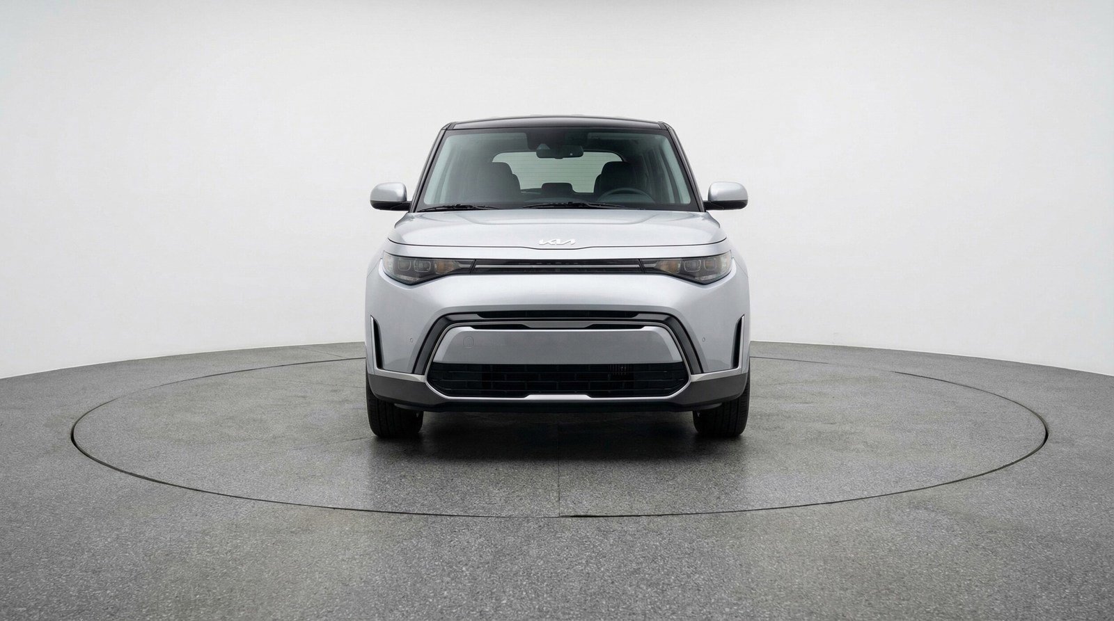Used 2025 Kia Soul LX w/ LX Technology Package FWD image 2