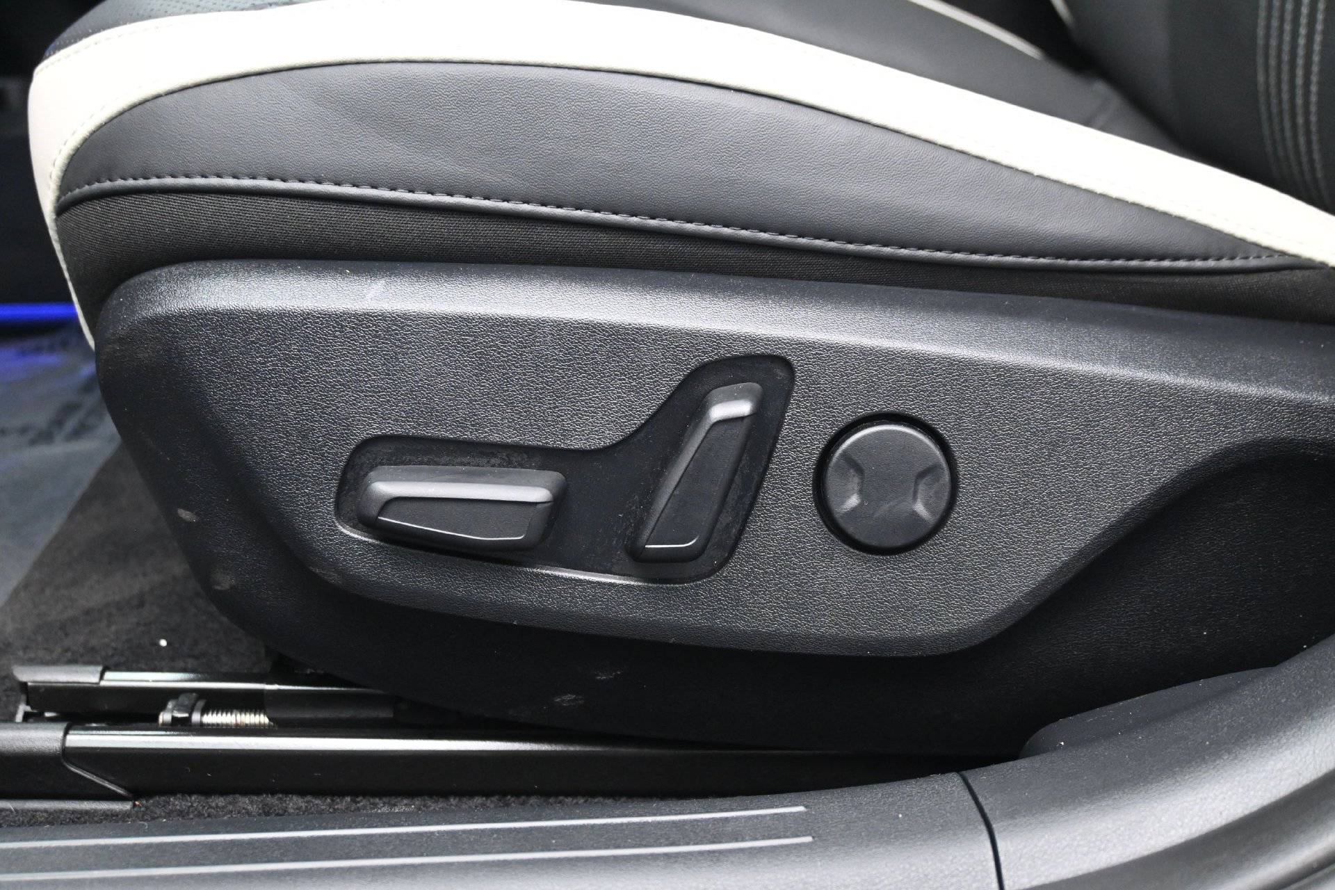 Used 2023 Kia EV6 GT-Line AWD/4WD image 25