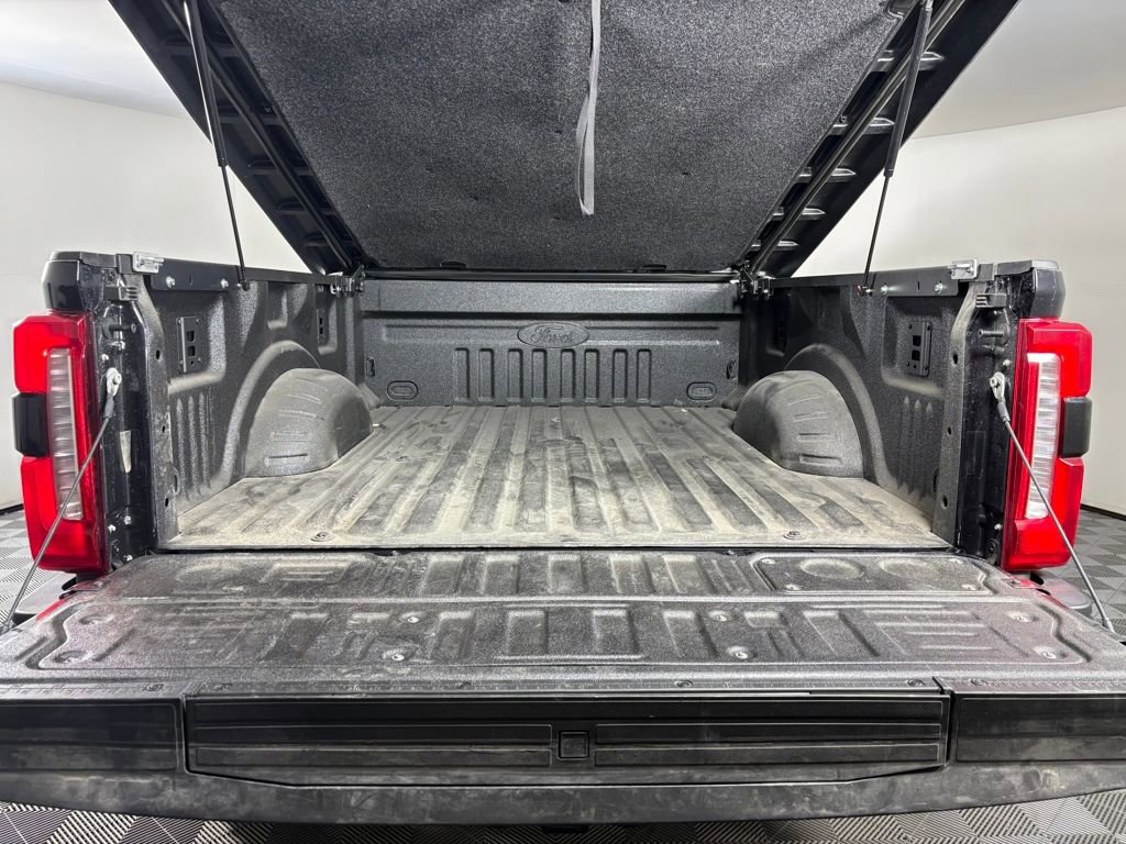 Used 2026 Ford F250 Lariat w/ Black Appearance Package image 31
