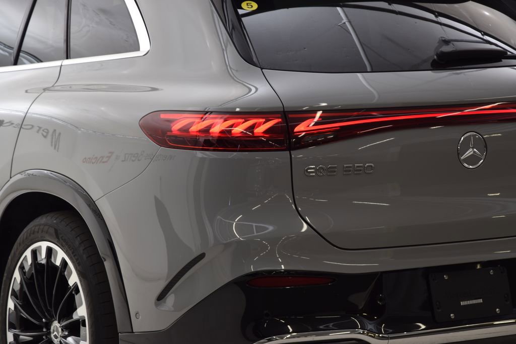 New 2026 Mercedes-Benz EQS 550 4MATIC SUV image 8