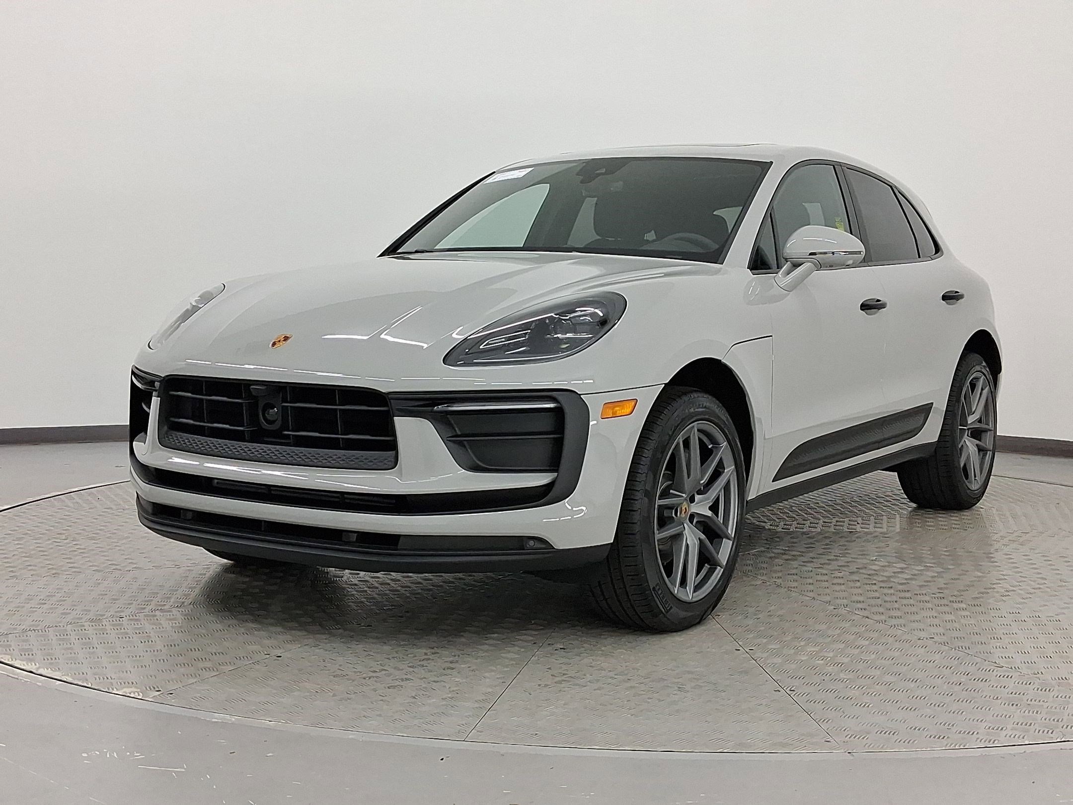 Used 2026 Porsche Macan image 1