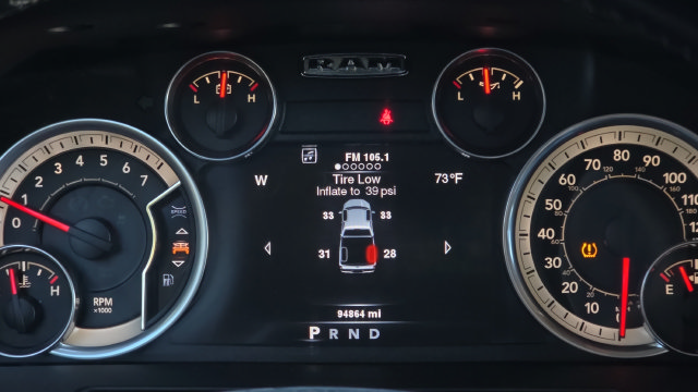 Used 2014 RAM 1500 Laramie RWD image 10