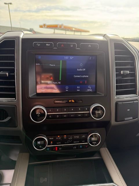 Used 2021 Ford Expedition XLT image 14