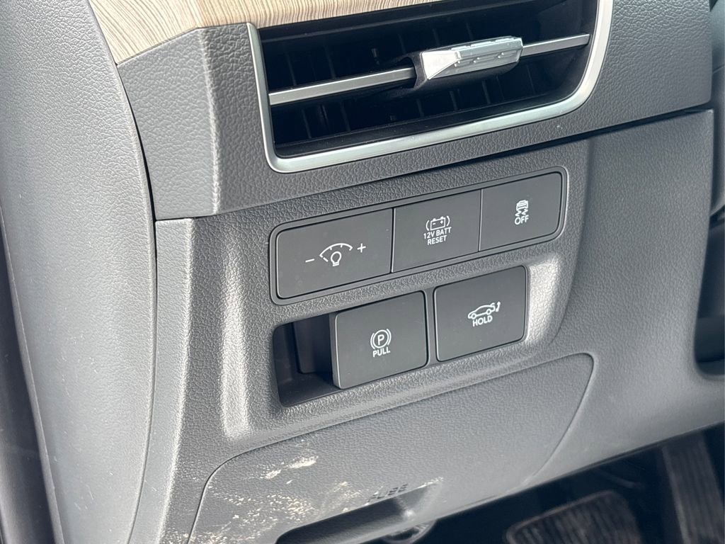 Used 2025 Hyundai Sonata Limited image 33