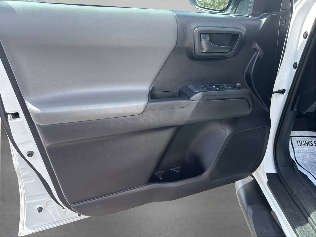 Used 2020 Toyota Tacoma SR AWD/4WD image 25