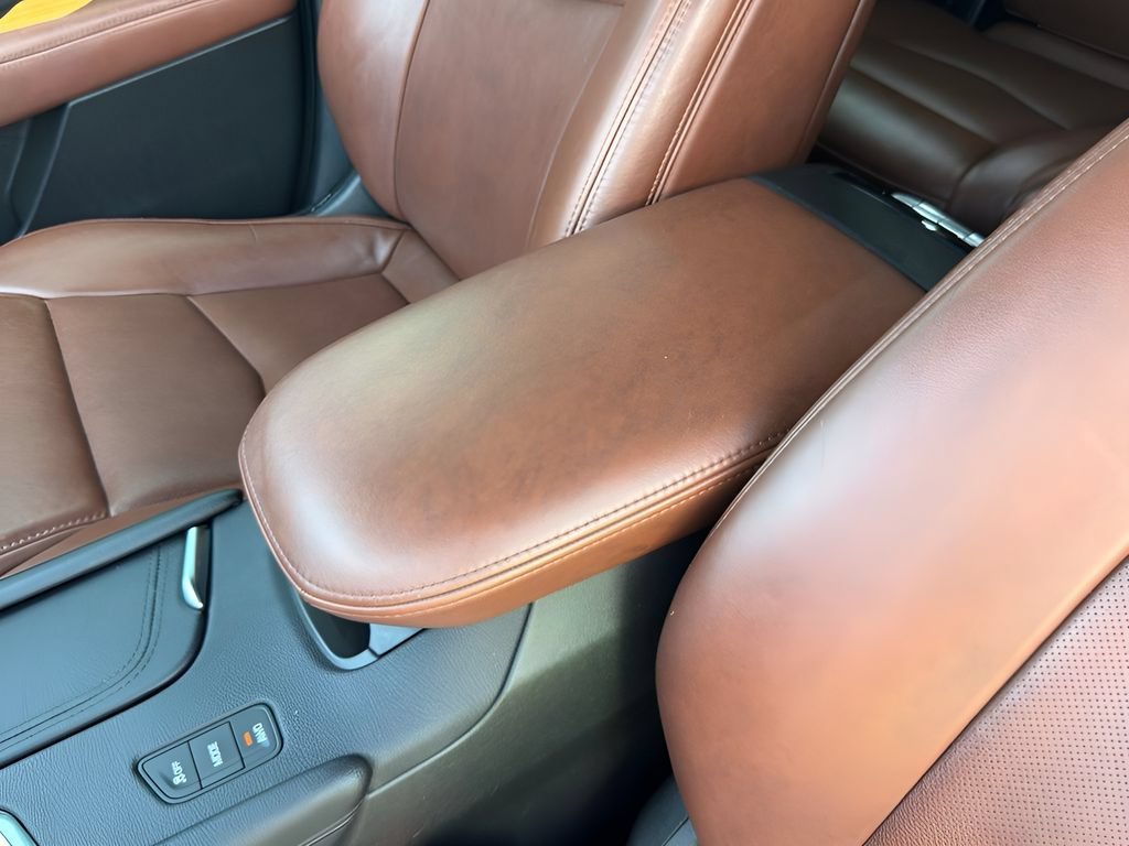 Used 2019 Cadillac XT5 Premium Luxury w/ Driver Assist Package AWD/4WD image 14