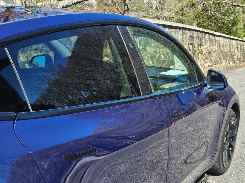 Used 2023 Tesla Model Y RWD image 22