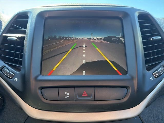 Used 2017 Jeep Cherokee Latitude w/ True North Edition image 23