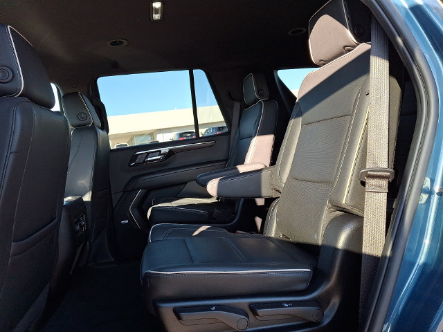 Used 2025 Chevrolet Tahoe Premier AWD/4WD image 10