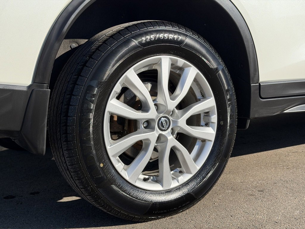 Used 2020 Nissan Rogue SV image 24