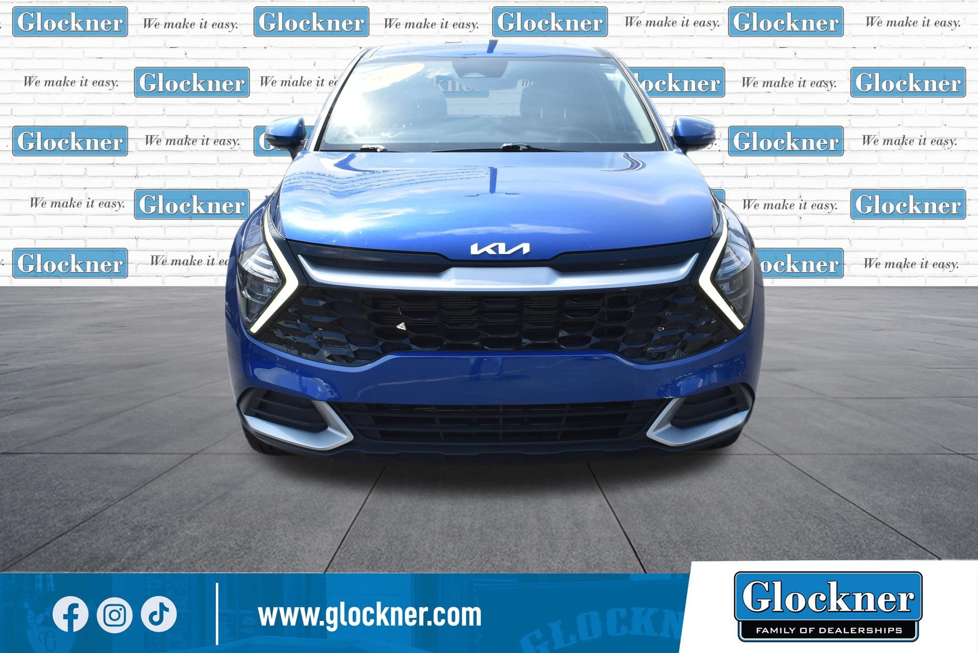Used 2023 Kia Sportage EX FWD image 2