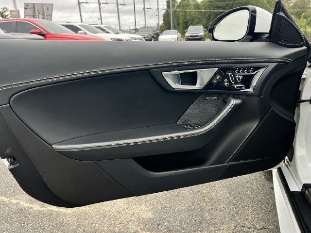 Used 2016 Jaguar F-TYPE R AWD/4WD image 13