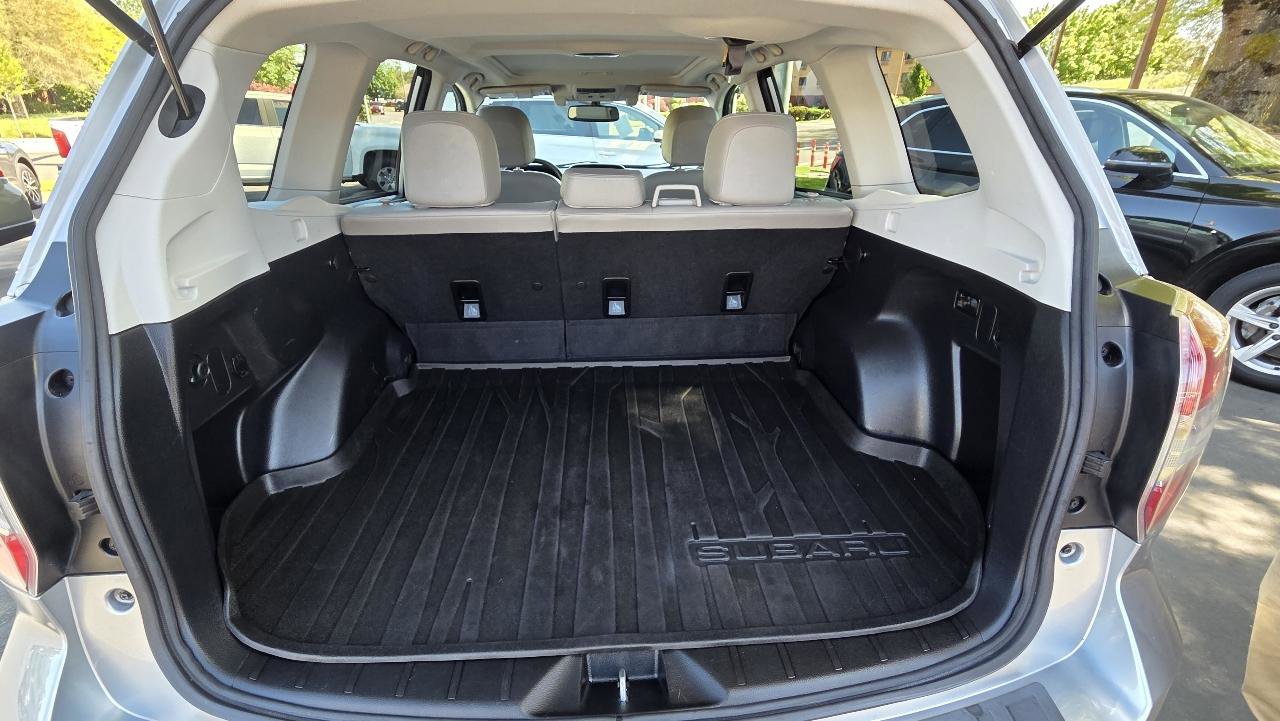 Used 2020 Subaru Forester Premium AWD/4WD image 37