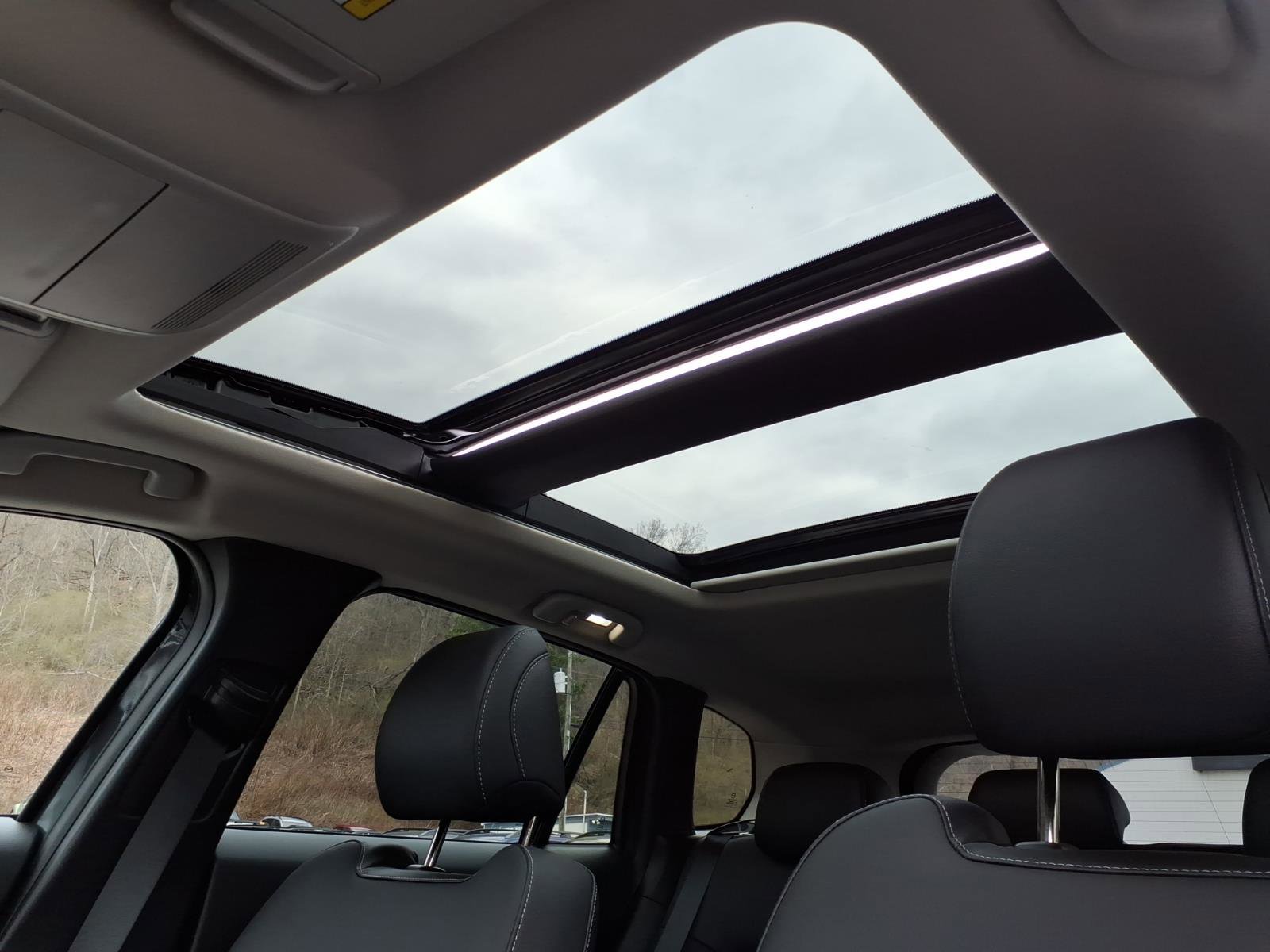 Used 2025 MAZDA CX-50 AWD 2.5 S w/ Cargo Package image 7