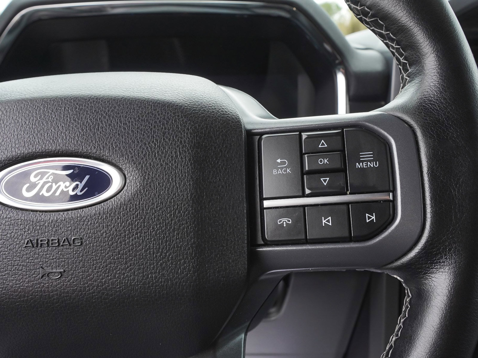 Used 2023 Ford F150 Lightning XLT AWD/4WD image 16