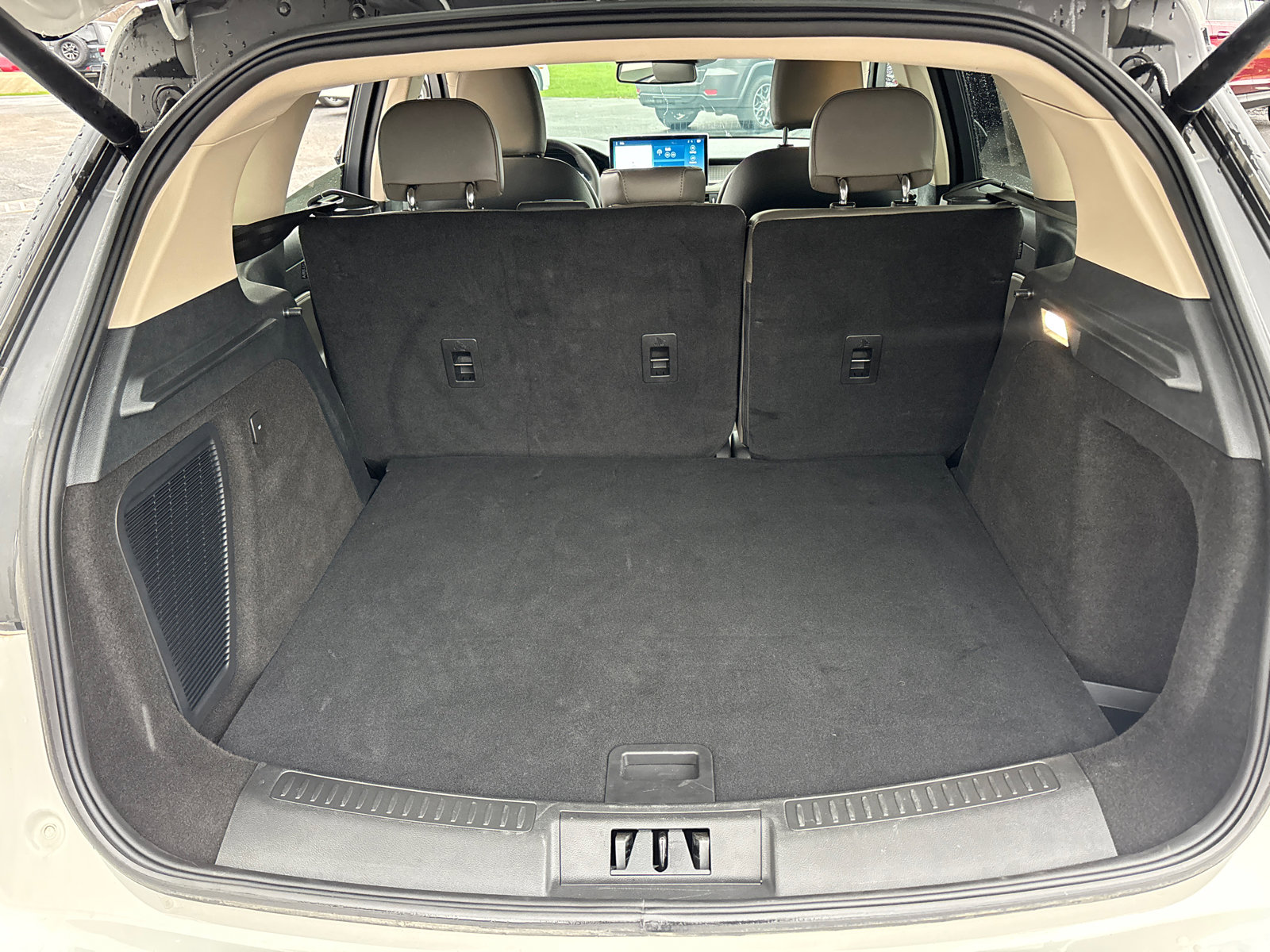 Certified 2023 Lincoln Corsair FWD image 9