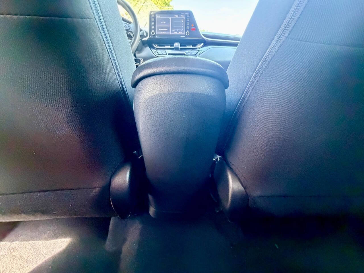 Used 2021 Toyota C-HR LE FWD image 14