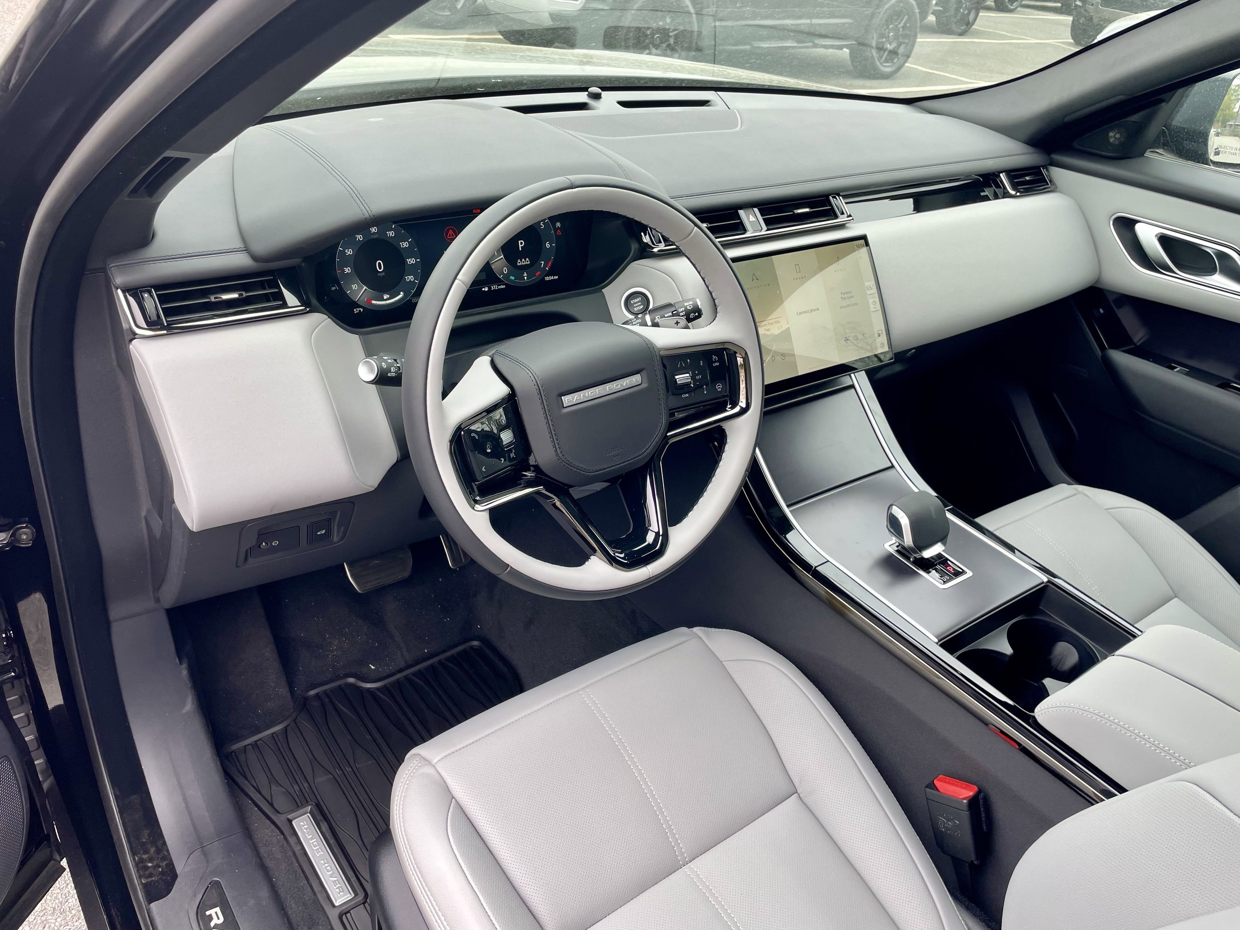 New 2026 Land Rover Range Rover Velar Dynamic SE image 13