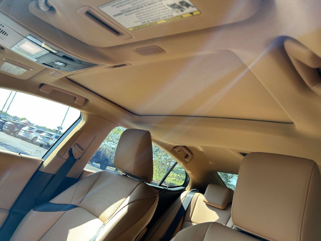 Used 2023 Lexus ES 300h w/ Premium Package FWD image 13