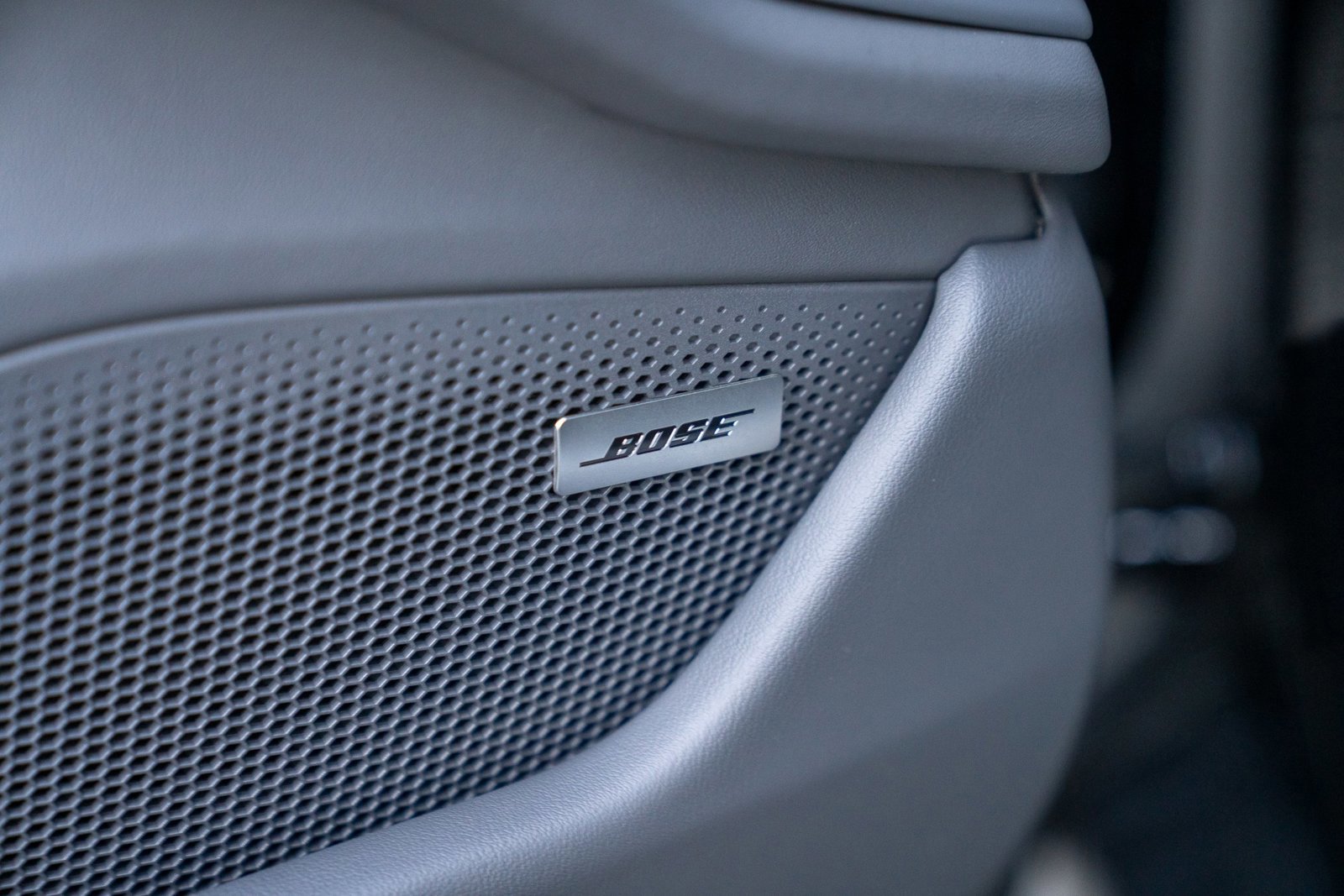 New 2026 Porsche Taycan image 11