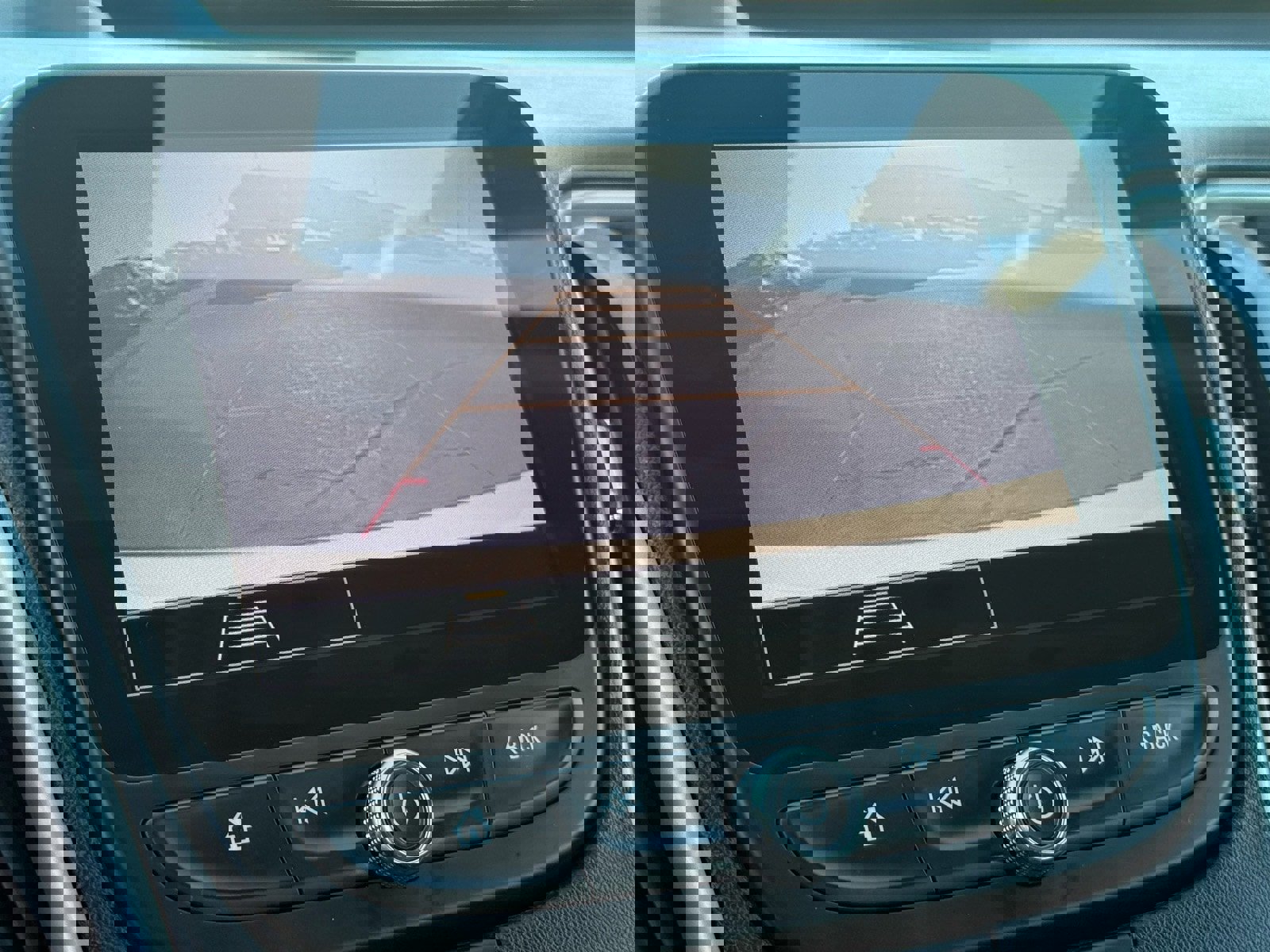 Used 2022 Chevrolet Malibu LT image 23