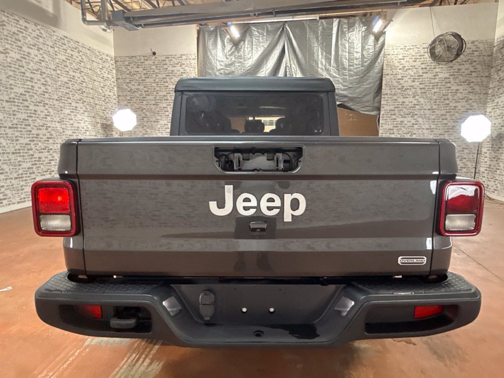 Used 2023 Jeep Gladiator Overland AWD/4WD image 6