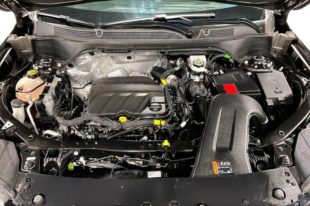 Used 2025 Chevrolet Trax RS w/ Sunroof Package image 12