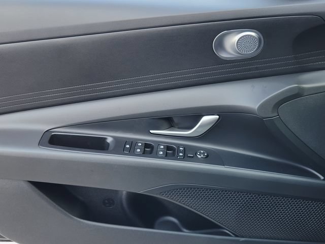 Certified 2026 Hyundai Elantra SE FWD image 16