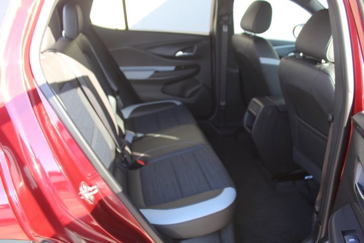 Used 2025 Buick Envista Preferred w/ Convenience II Package FWD image 34