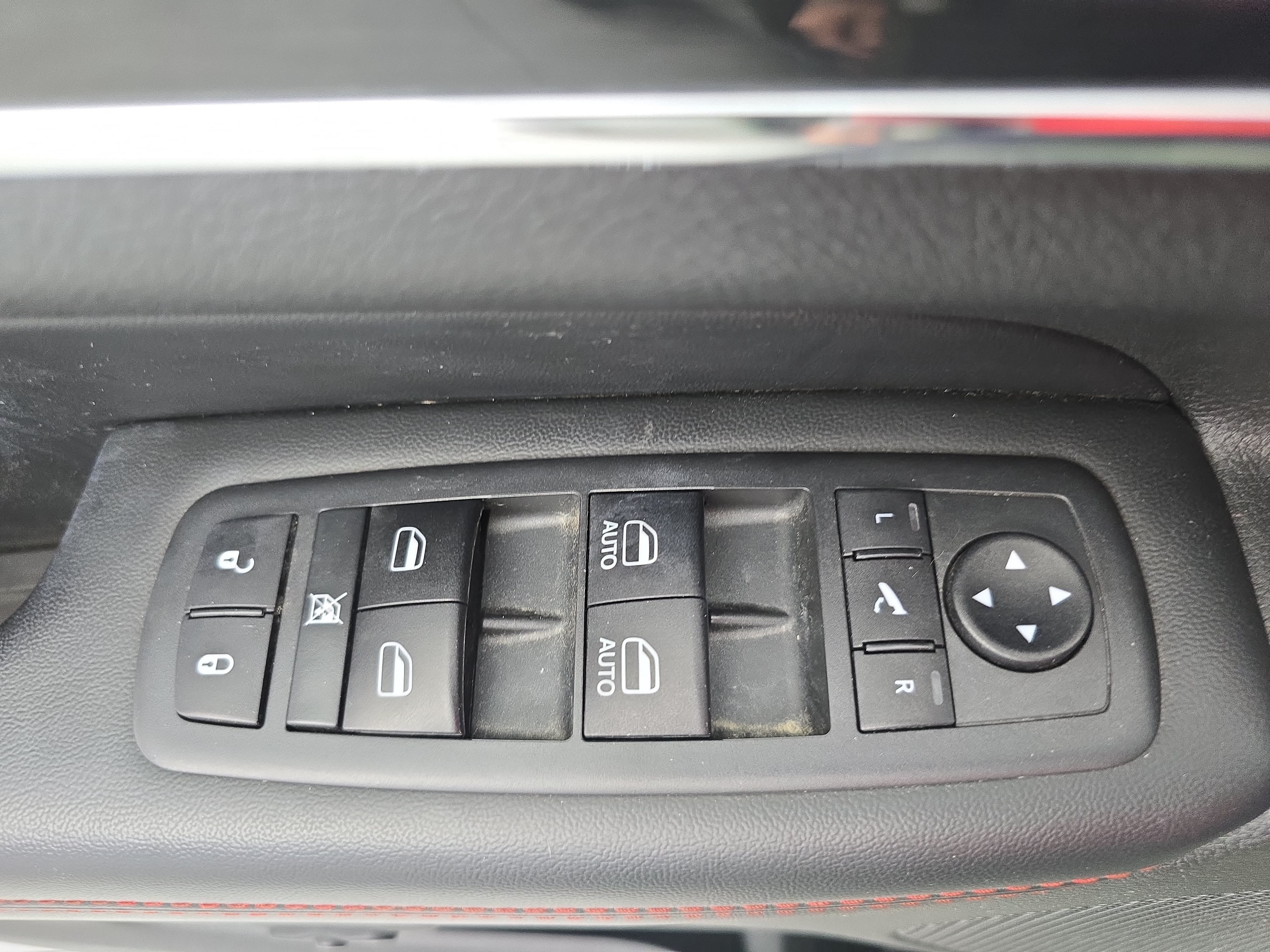 Used 2020 Jeep Grand Cherokee Trailhawk w/ Premium Lighting Group AWD/4WD image 28