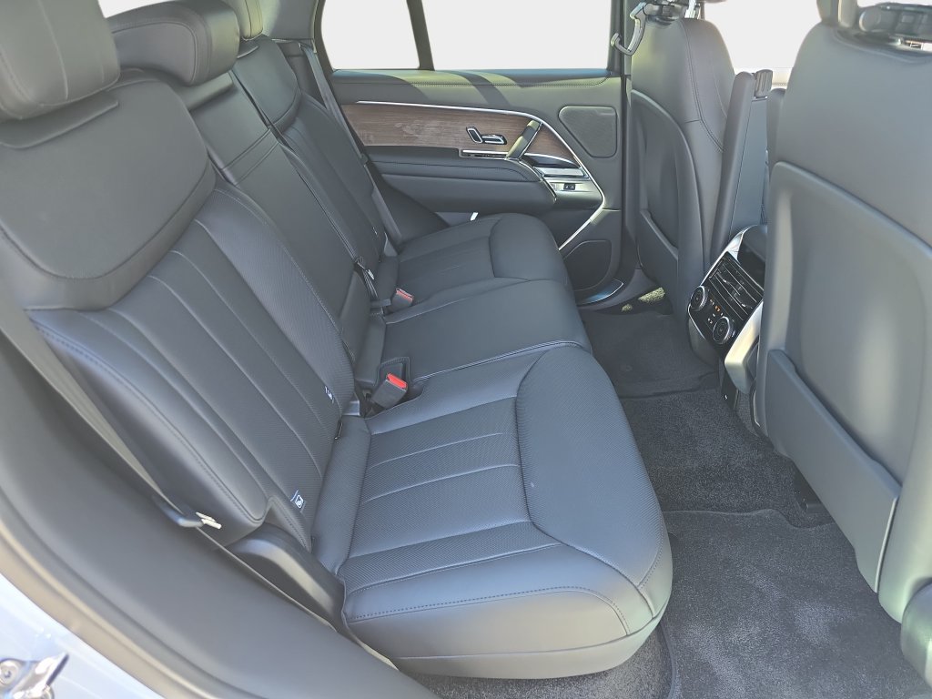 New 2026 Land Rover Range Rover SE AWD/4WD image 11