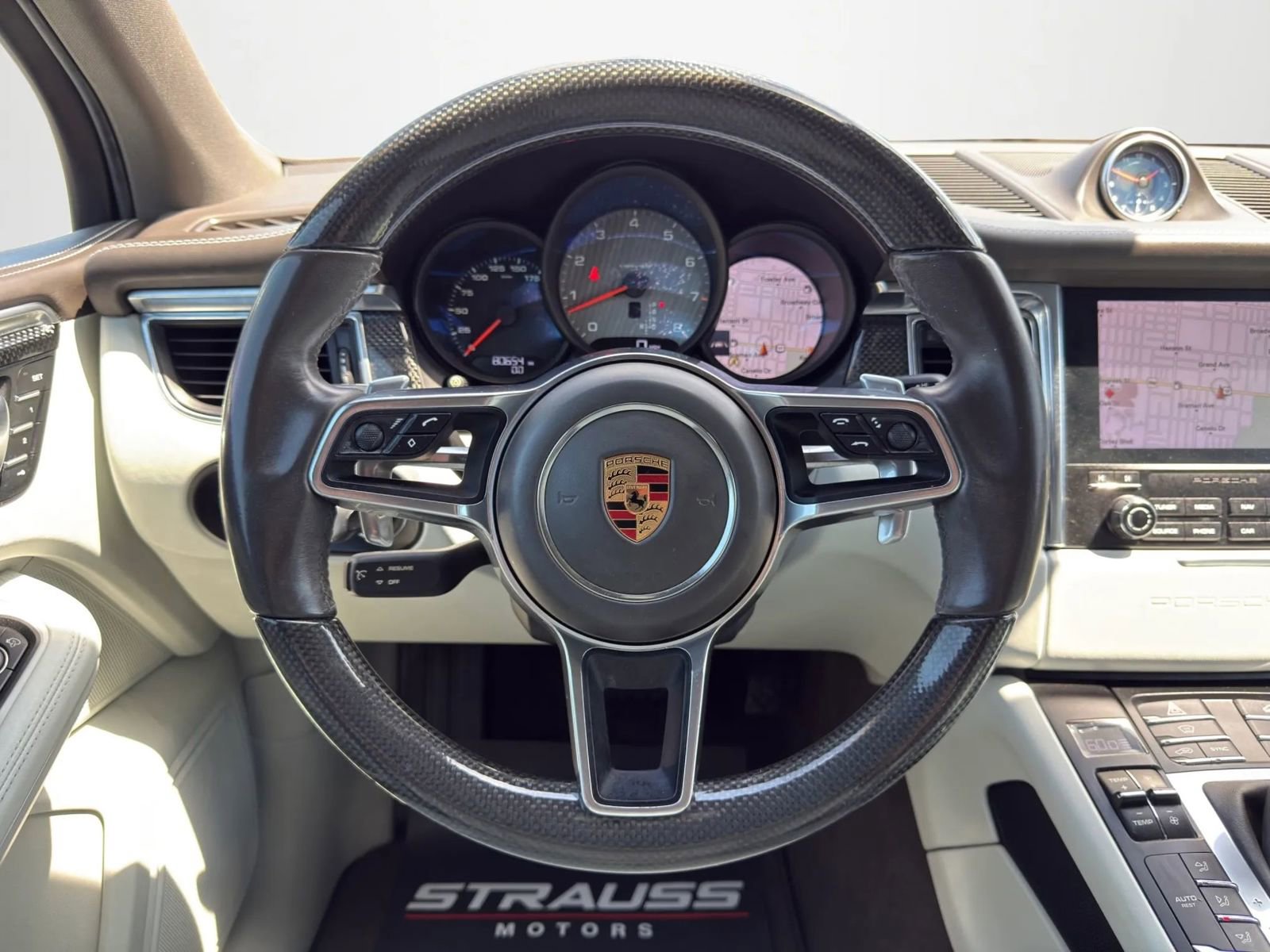 Used 2018 Porsche Macan S image 16