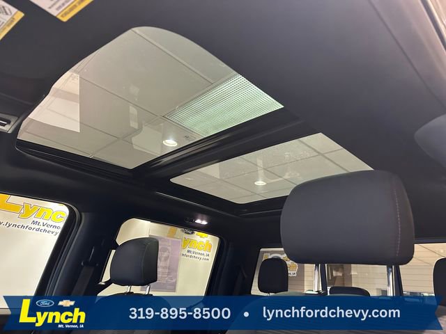 Used 2016 Ford F150 XLT w/ Equipment Group 302A Luxury image 4