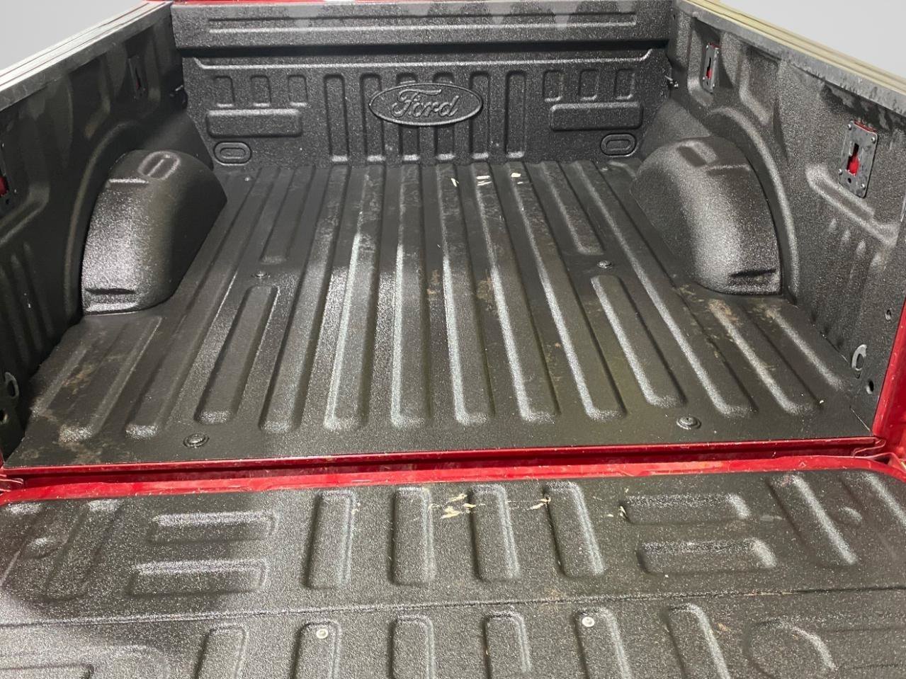 Used 2016 Ford F150 XLT w/ Equipment Group 302A Luxury AWD/4WD image 11