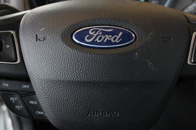 Used 2018 Ford Focus Titanium image 11