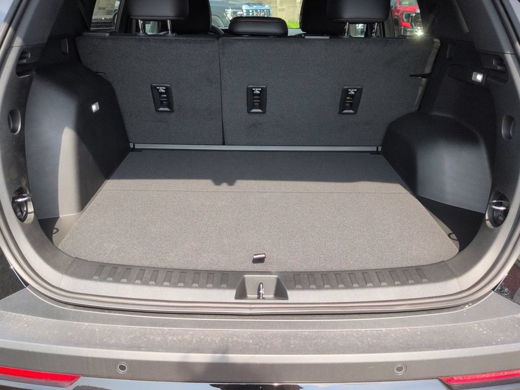 New 2027 Chevrolet Equinox RS w/ Safety and Technology Package AWD/4WD image 22