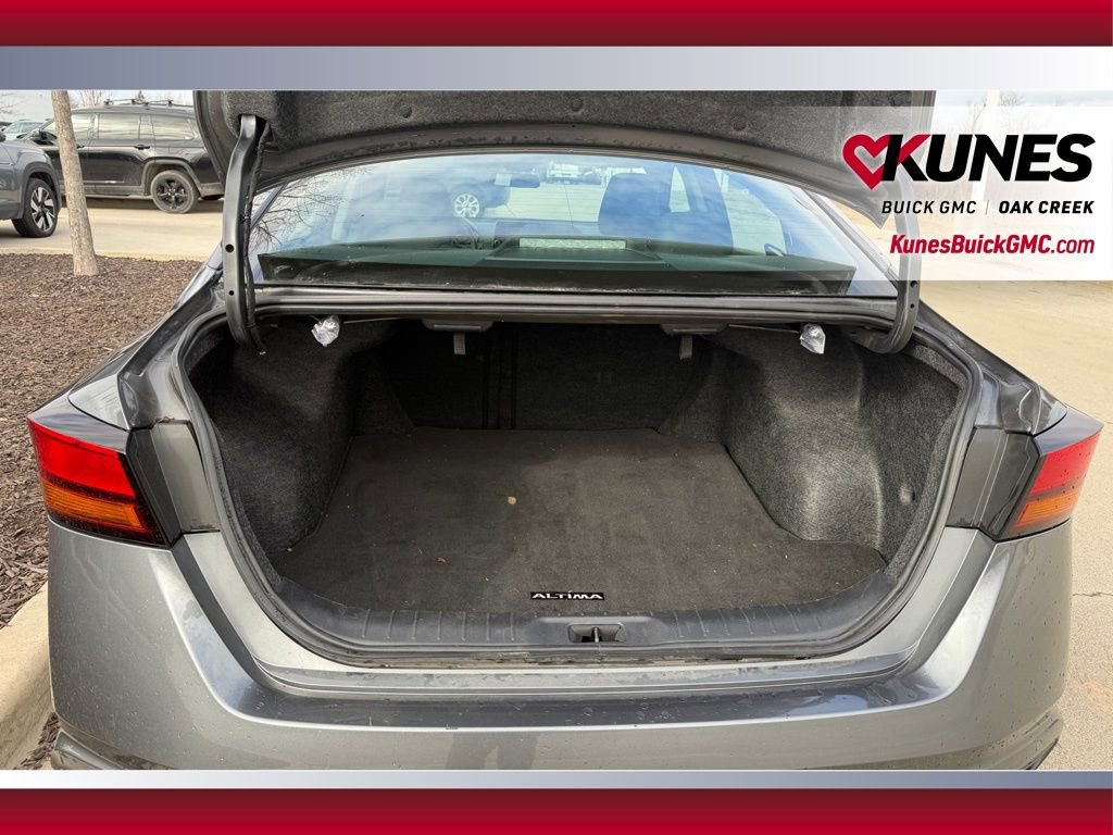 Used 2025 Nissan Altima 2.5 SV image 4
