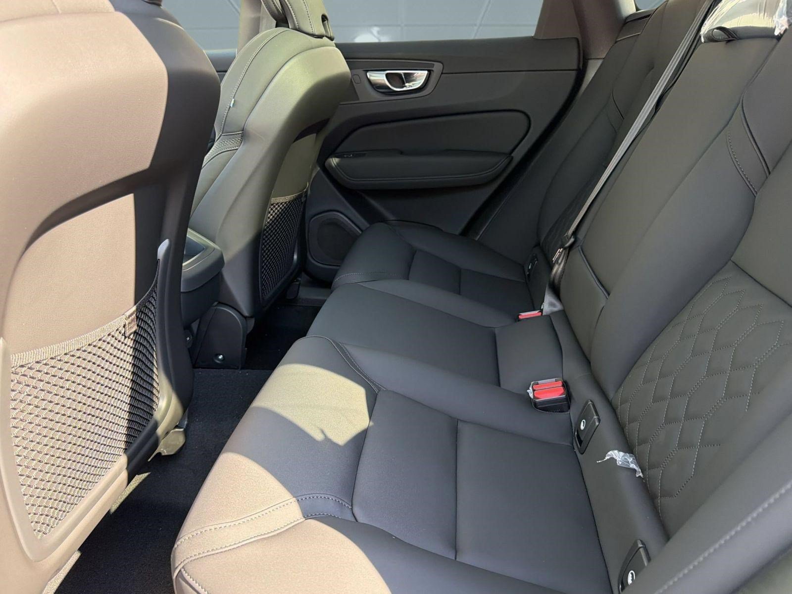 New 2026 Volvo XC60 B5 Plus w/ Climate Package AWD/4WD image 22