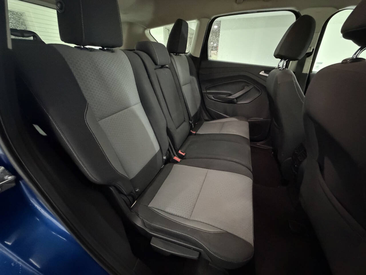 Used 2017 Ford Escape SE w/ Equipment Group 201A AWD/4WD image 17