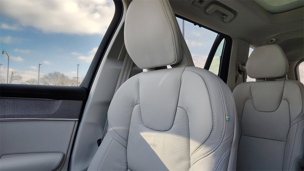 New 2026 Volvo XC90 B6 Ultra image 24