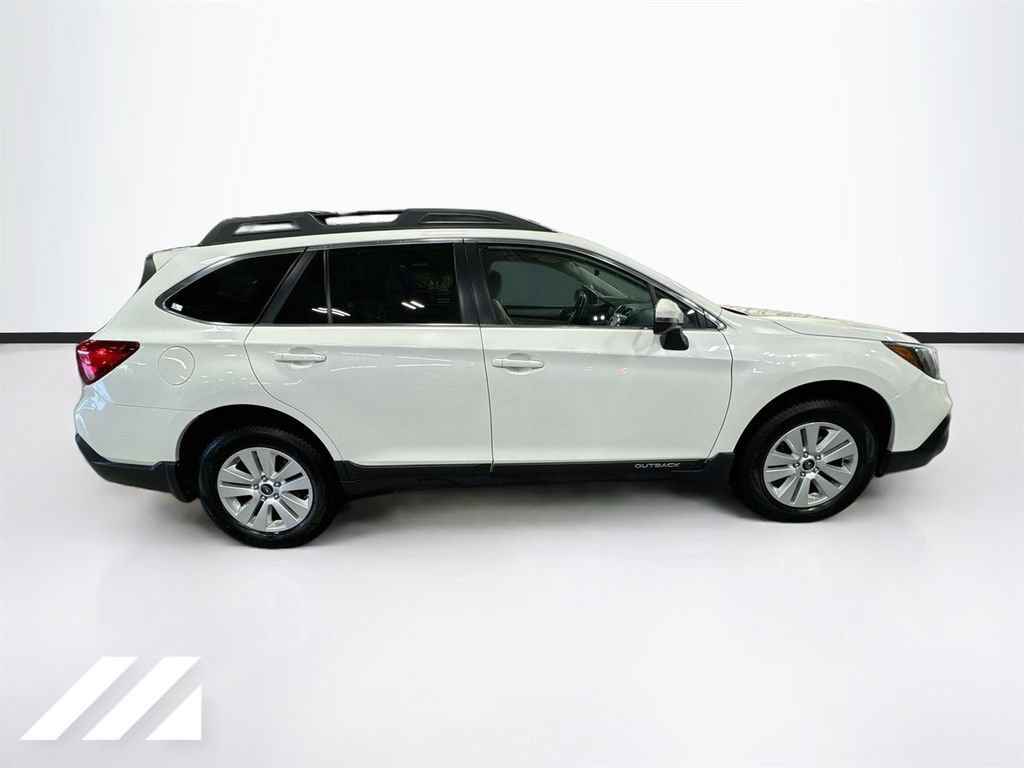 Used 2018 Subaru Outback 2.5i Premium AWD/4WD image 4