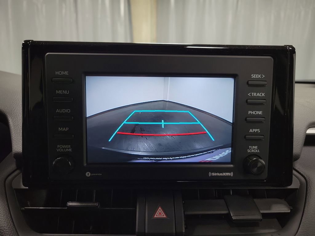Used 2021 Toyota RAV4 LE AWD/4WD image 19