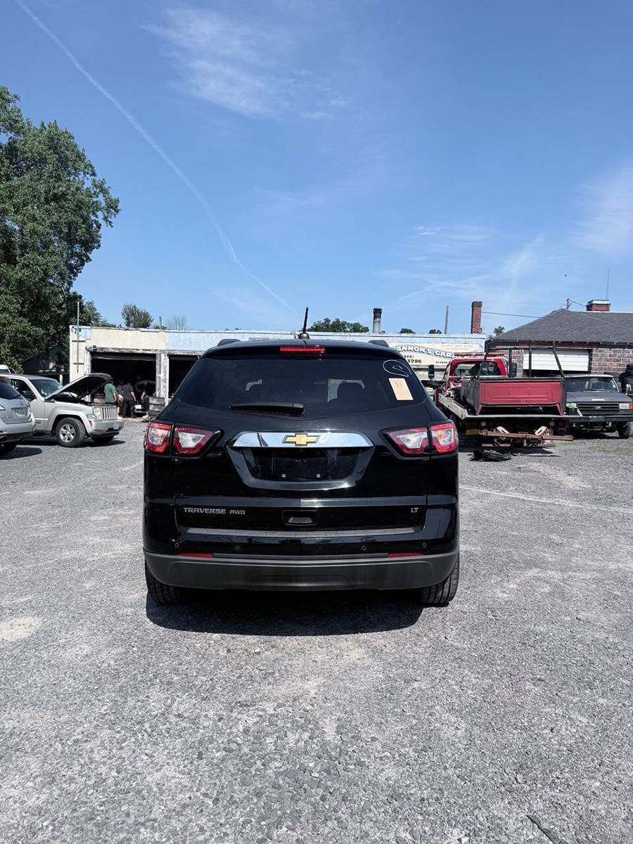 Used 2017 Chevrolet Traverse LT AWD/4WD image 4